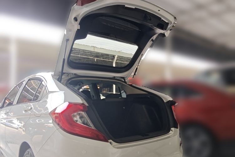 Used Honda Gienia 2017 1.5L Manual Classic Edition Trunk