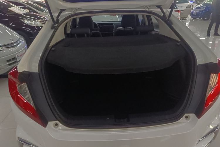 Used Honda Gienia 2017 1.5L CVT Classic Edition Trunk