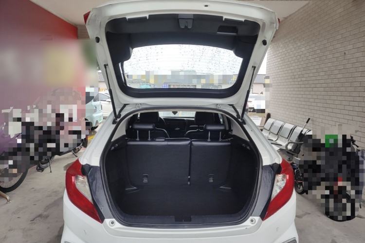 Used Honda Gienia 2017 1.5L CVT Classic Edition Trunk