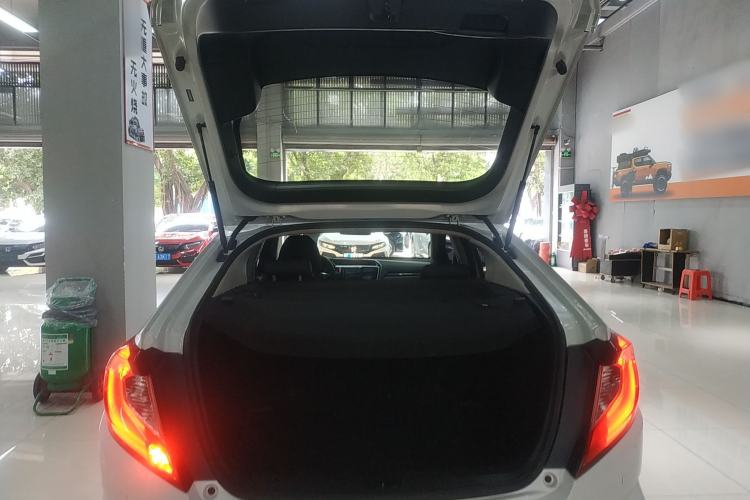 Used Honda Gienia 2017 1.5L CVT Classic Edition Trunk