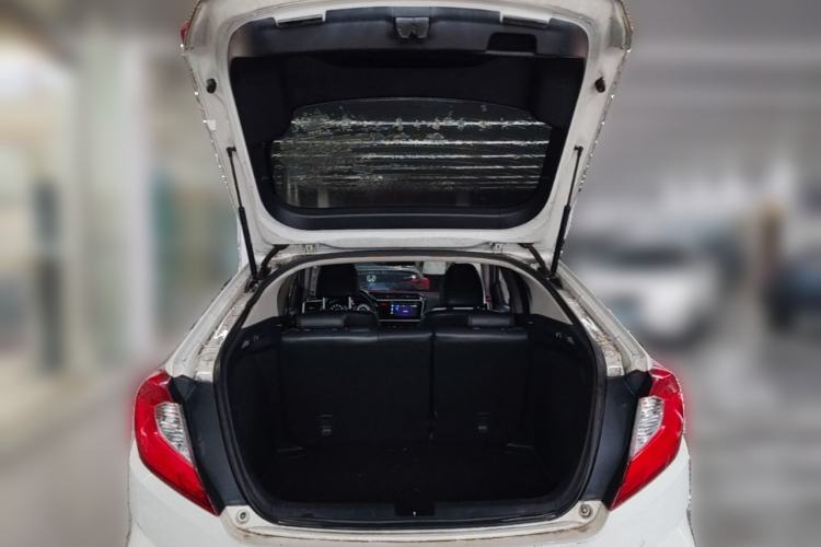 Used Honda Gienia 2017 1.5L CVT Fashion Edition Trunk
