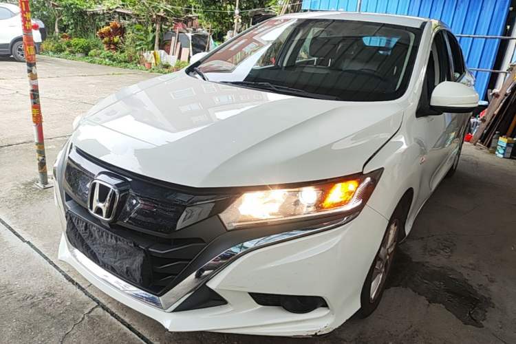 Used Honda Gienia 2017 1.5L CVT Classic Edition Guazi used car, China used car export, Used car for sale, Used  cars, Cheapest cars for sale