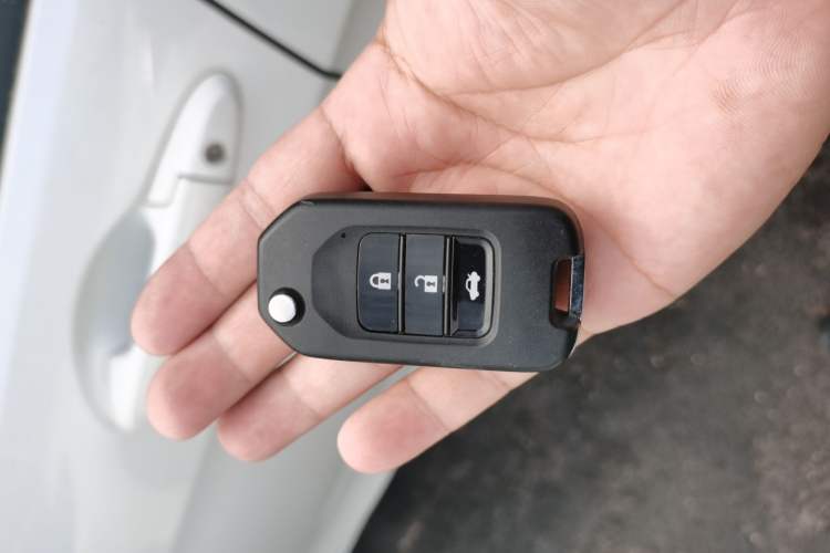 Used Honda Gienia 2017 1.5L CVT Classic Edition Vehicle Key