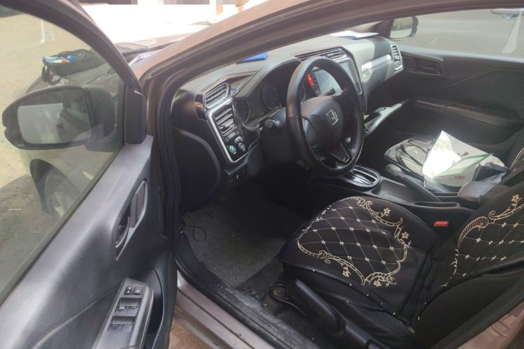 Used Honda Gienia 2017 1.5L CVT Comfort Version Driver Seat