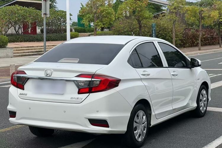 Used Honda Greiz 2016 1.5L CVT Classic Edition Exterior 4