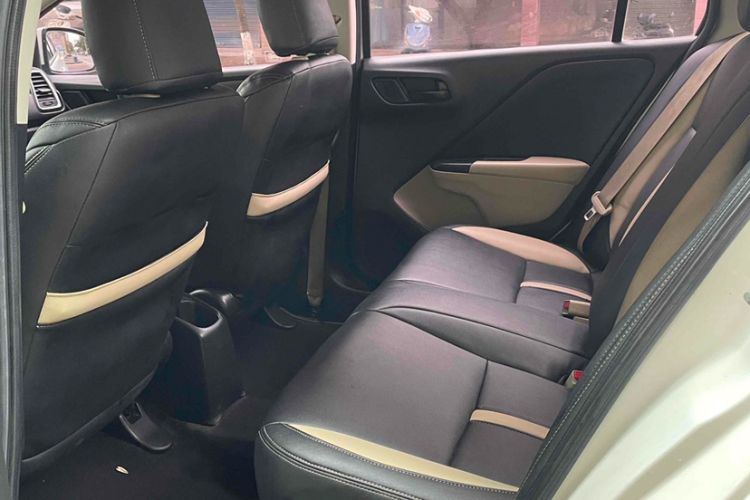 Used Honda Greiz 2016 1.5L CVT Classic Edition Interior 3