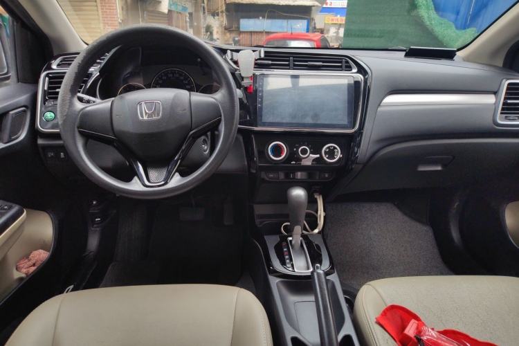 Used Honda Greiz 2016 1.5L CVT Comfort Version Center Console