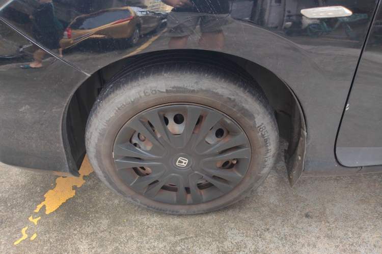 Used Honda Greiz 2016 1.5L CVT Comfort Version Right Front Wheel Hub