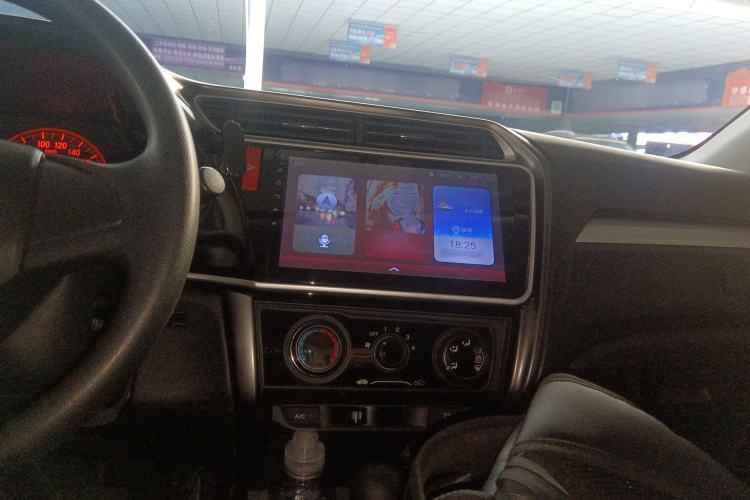 Used Honda Greiz 2016 1.5L CVT Classic Edition Audio And AC Panel