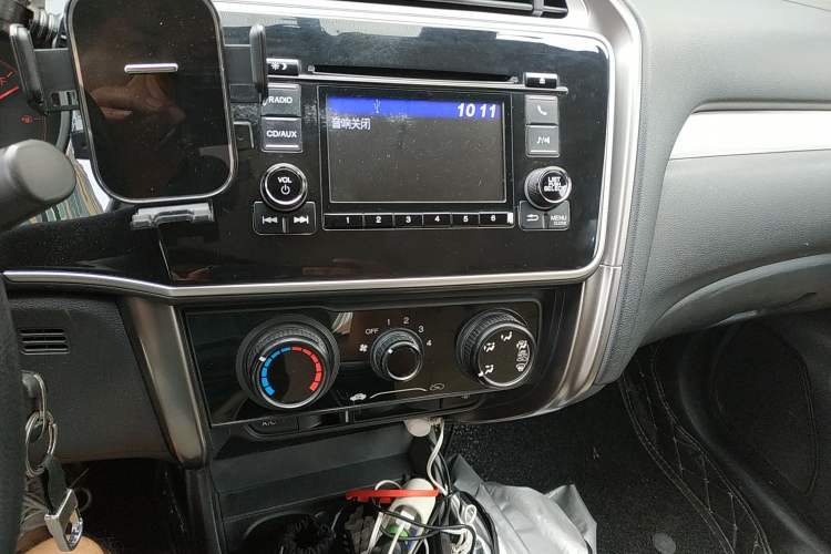 Used Honda Greiz 2016 1.5L Manual Classic Edition Audio And AC Panel