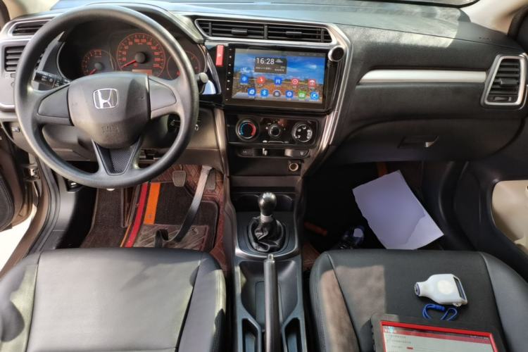 Used Honda Greiz 2016 1.5L Manual Classic Edition Center Console