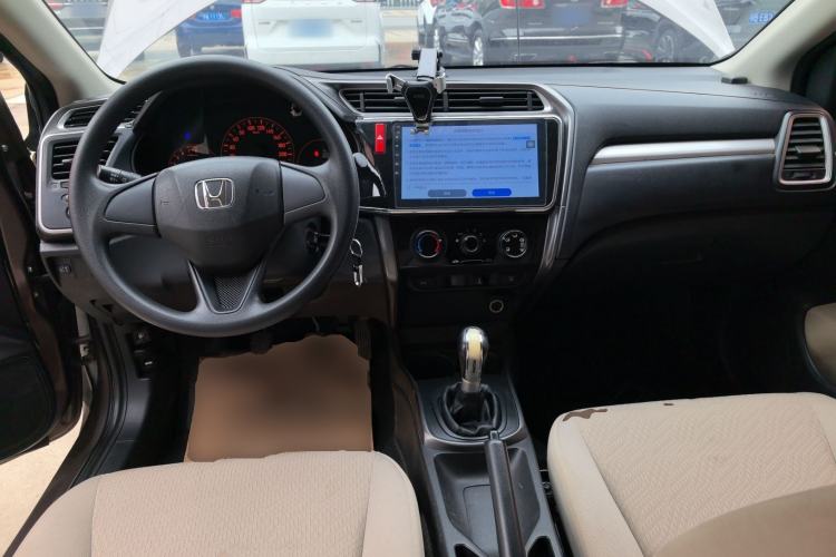 Used Honda Greiz 2016 1.5L Manual Classic Edition Center Console