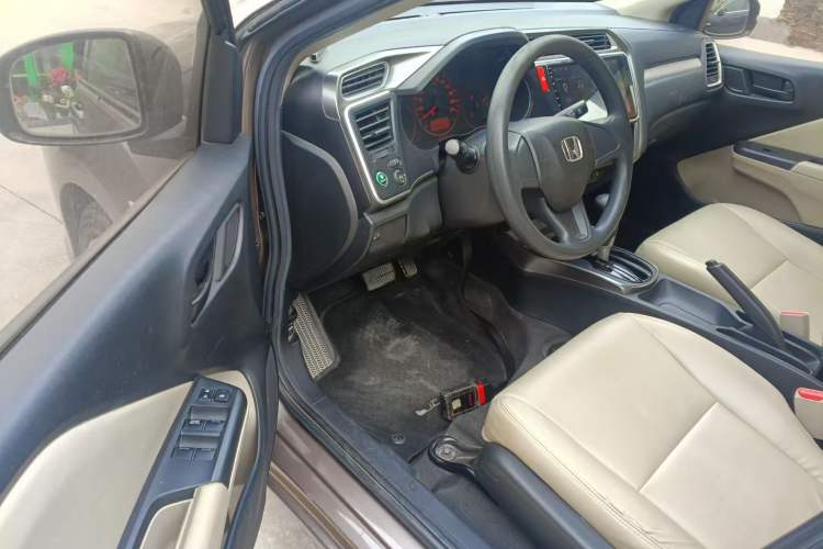 Used Honda Greiz 2016 1.5L CVT Classic Edition Driver Seat