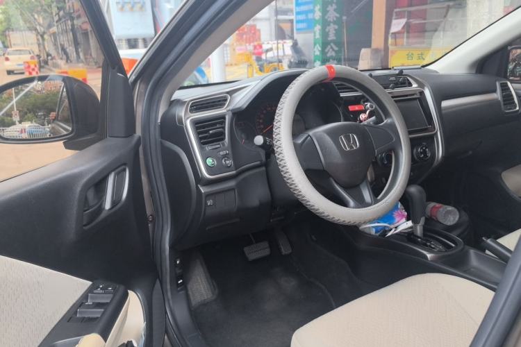 Used Honda Greiz 2016 1.5L CVT Classic Edition Driver Seat