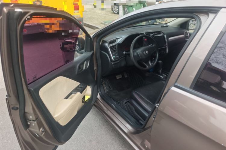 Used Honda Greiz 2016 1.5L CVT Classic Edition Driver Seat