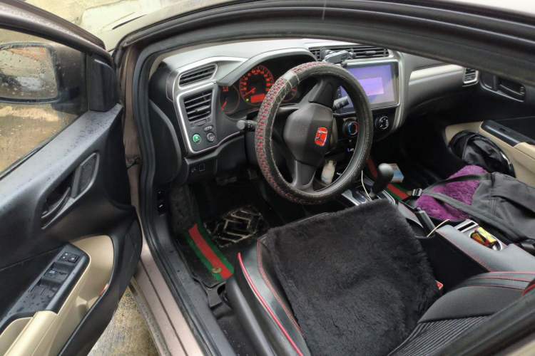 Used Honda Greiz 2016 1.5L CVT Classic Edition Driver Seat