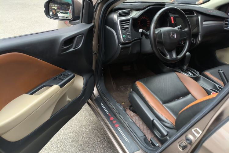 Used Honda Greiz 2016 1.5L CVT Classic Edition Driver Seat