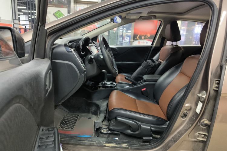 Used Honda Greiz 2016 1.5L CVT Fashion Edition Driver Seat