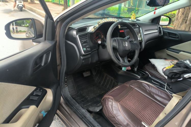 Used Honda Greiz 2016 1.5L CVT Classic Edition Driver Seat