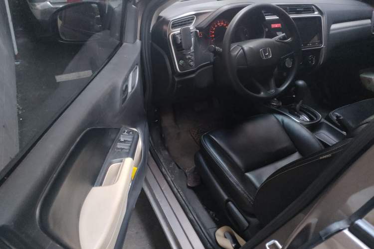 Used Honda Greiz 2016 1.5L CVT Classic Edition Driver Seat