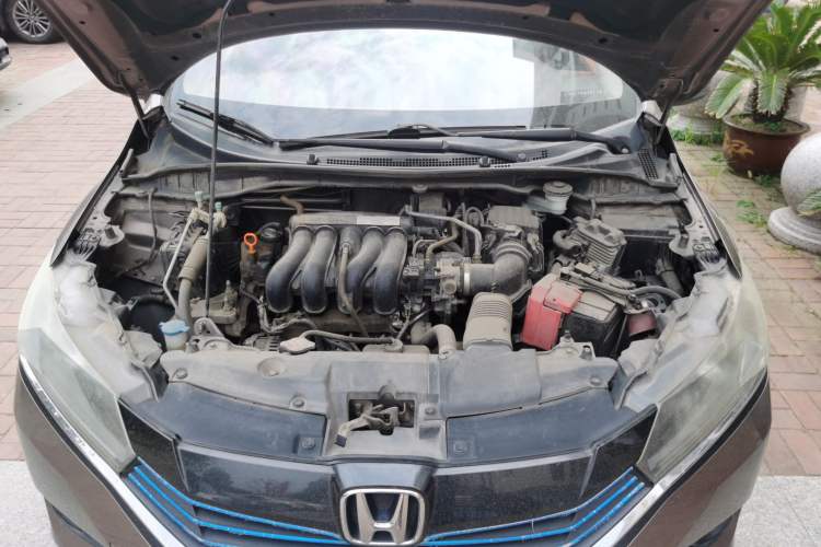 Used Honda Greiz 2016 1.5L Manual Classic Edition Engine Bay