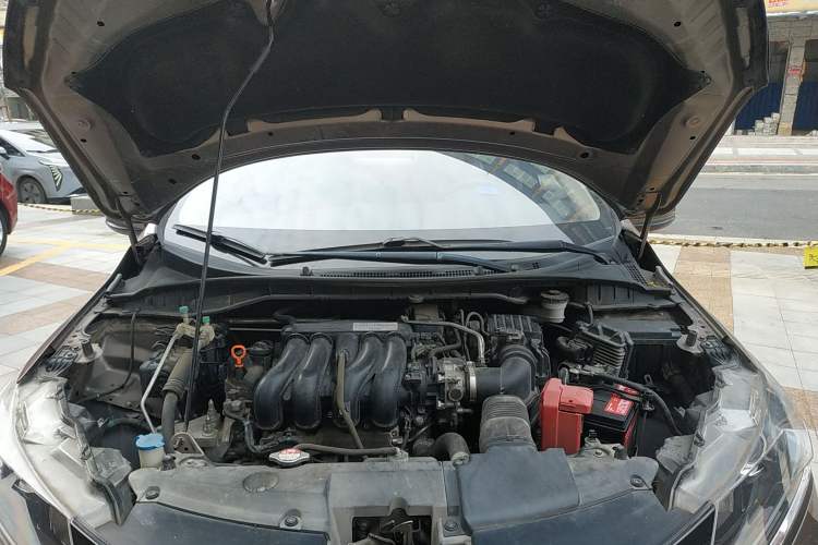 Used Honda Greiz 2016 1.5L Manual Classic Edition Engine Bay