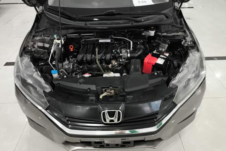 Used Honda Greiz 2016 1.5L CVT Comfort Version Engine Bay