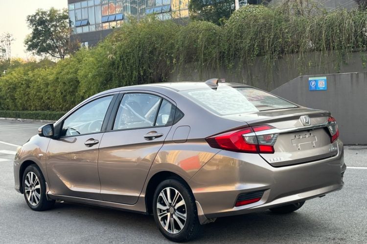 Used Honda Greiz 2016 1.5L CVT Comfort Version Exterior 2