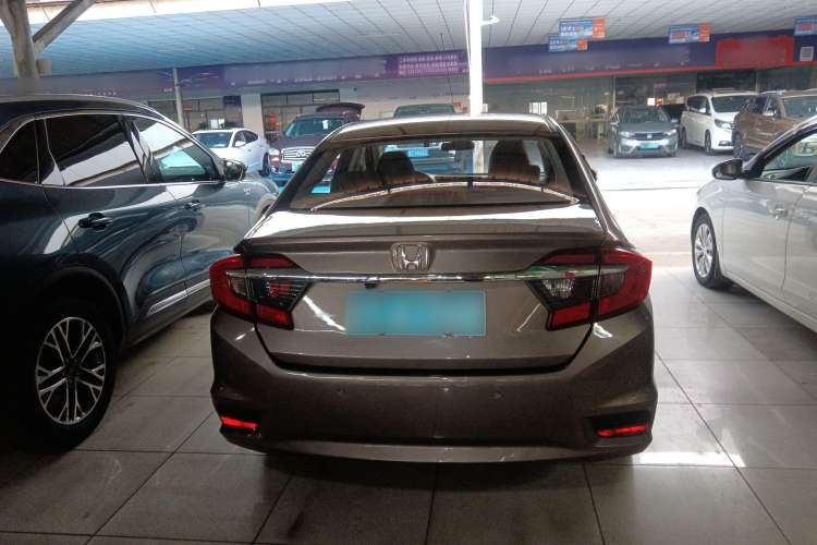 Used Honda Greiz 2016 1.5L CVT Classic Edition Exterior 4