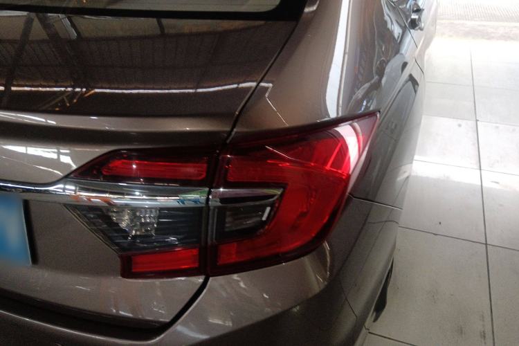 Used Honda Greiz 2016 1.5L CVT Classic Edition Exterior 6