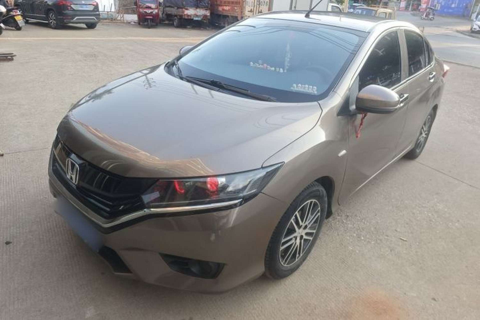 Used Honda Greiz 2016 1.5L CVT Classic Edition Front Left 45 Deg