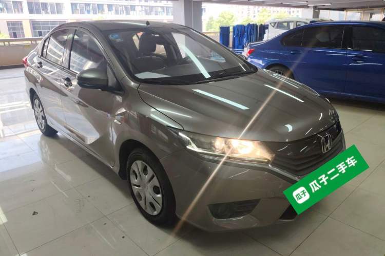 Used Honda Greiz 2016 1.5L CVT Classic Edition Front Right 45 Deg