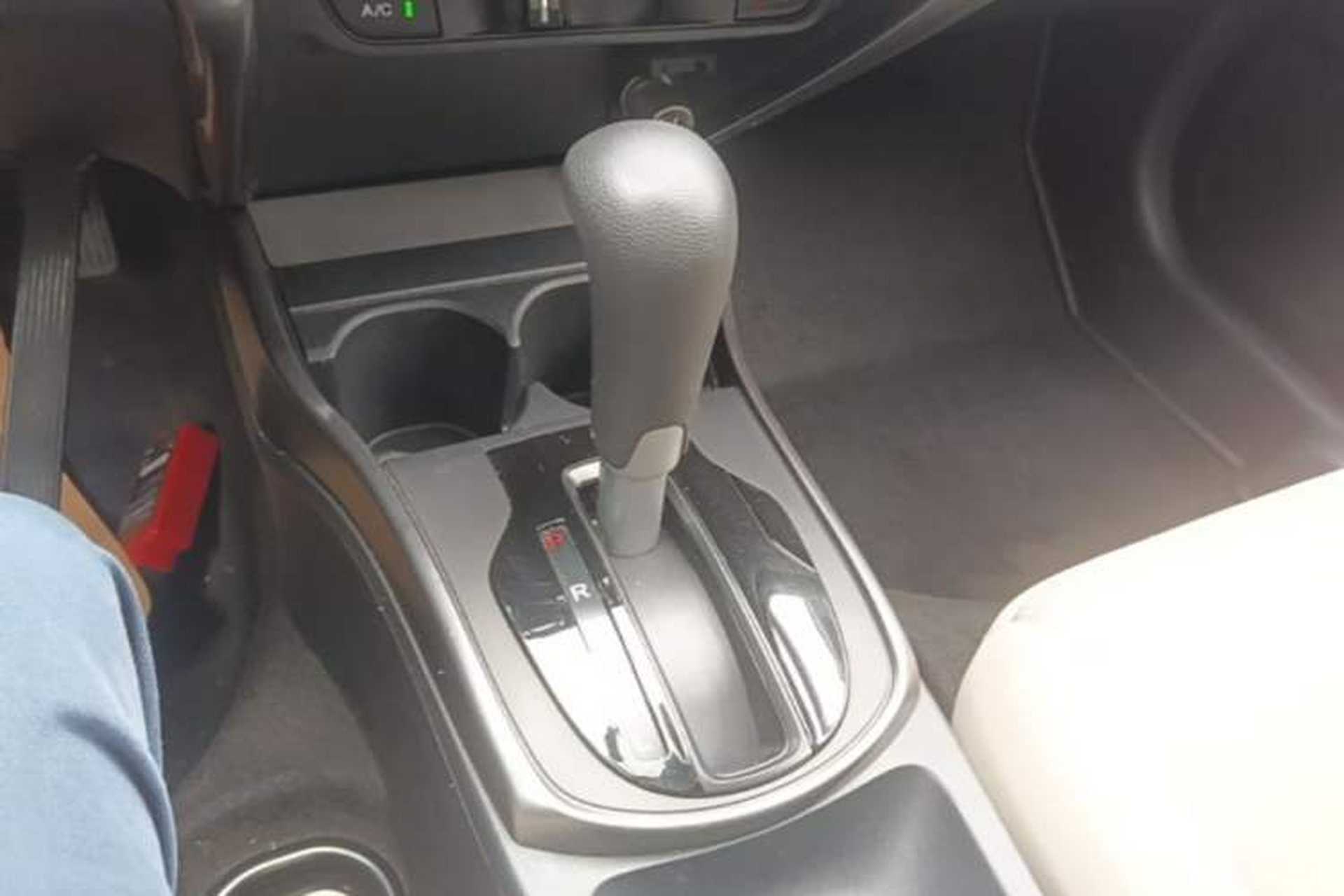 Used Honda Greiz 2016 1.5L CVT Classic Edition Gear Lever