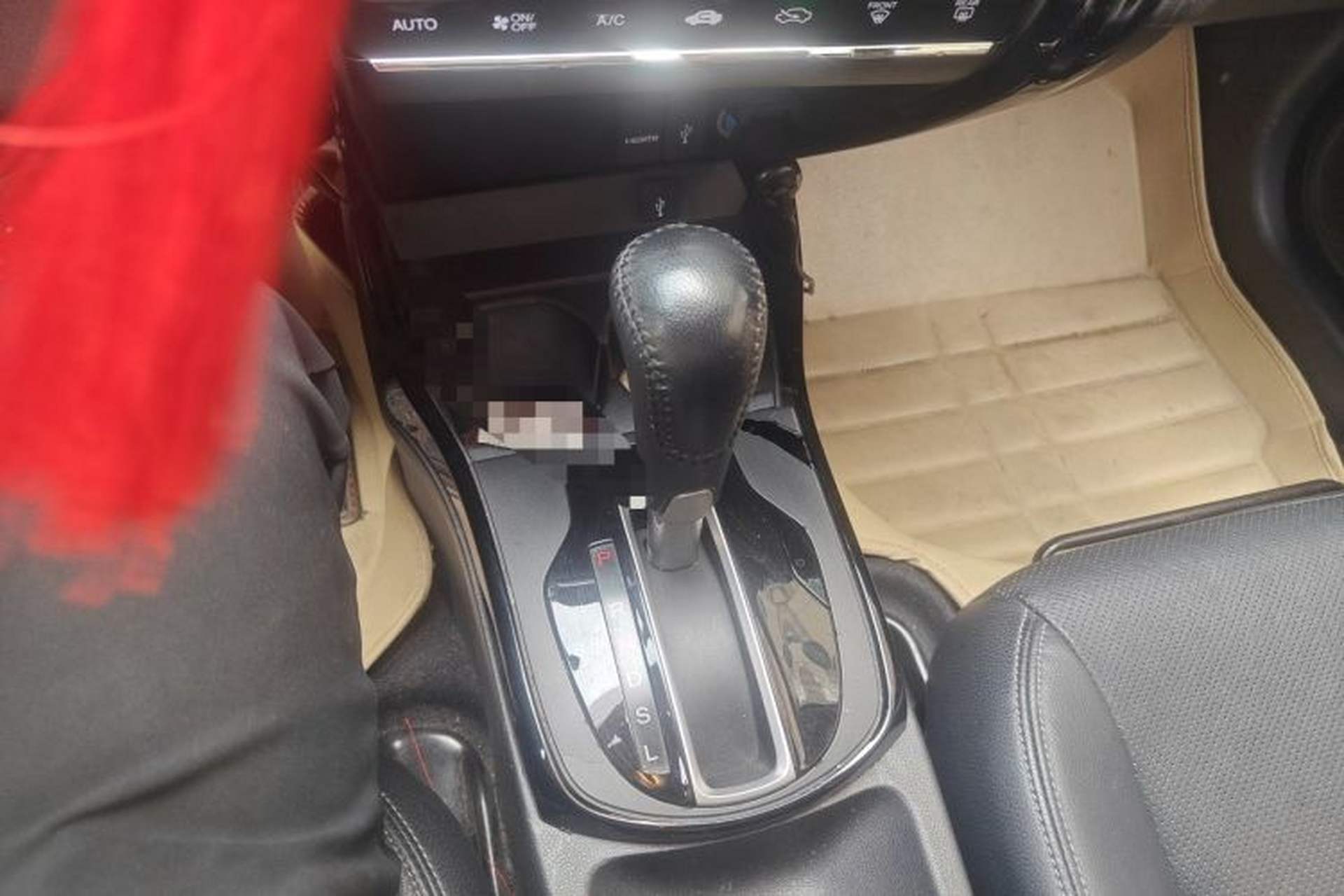 Used Honda Greiz 2016 1.5L CVT Luxury Edition Gear Lever