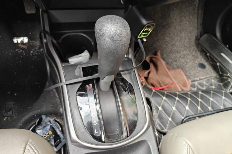 Used Honda Greiz 2016 1.5L CVT Classic Edition Gear Lever