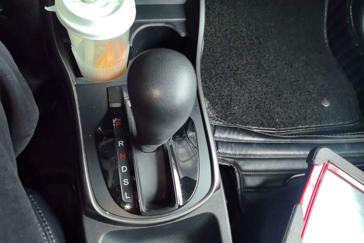 Used Honda Greiz 2016 1.5L CVT Classic Edition Gear Lever