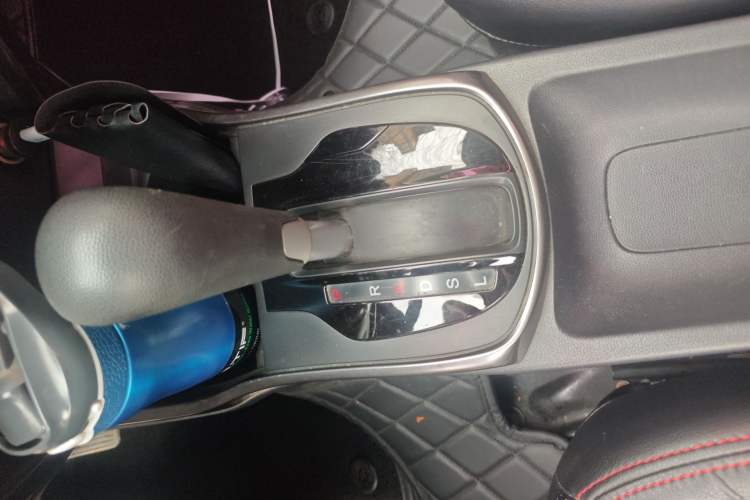 Used Honda Greiz 2016 1.5L CVT Classic Edition Gear Lever