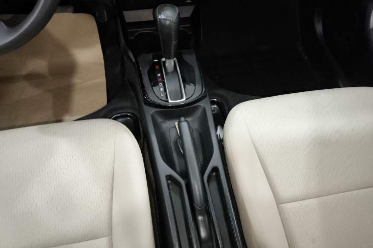 Used Honda Greiz 2016 1.5L CVT Comfort Version Gear Lever