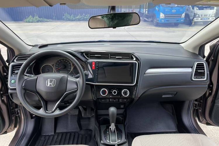 Used Honda Greiz 2016 1.5L CVT Comfort Version Interior 1