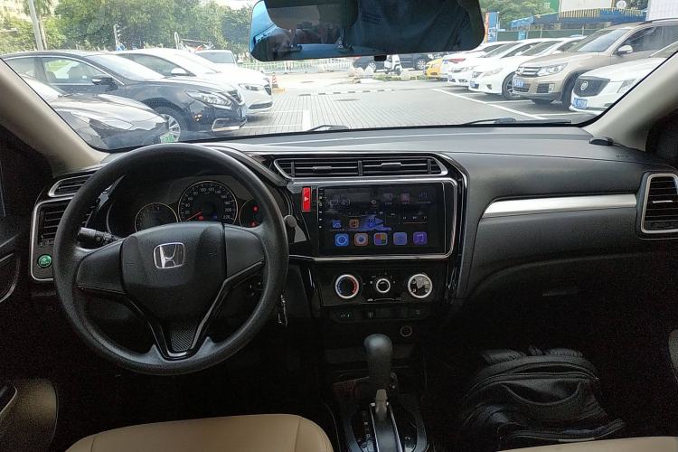 Used Honda Greiz 2016 1.5L CVT Comfort Version Interior 2