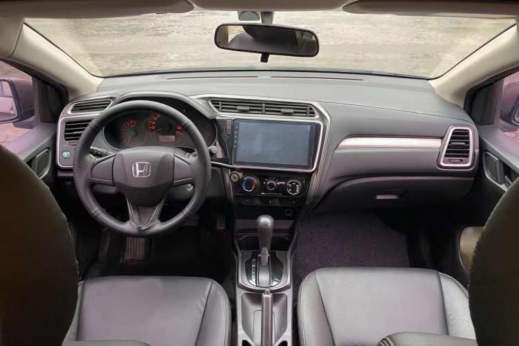 Used Honda Greiz 2016 1.5L CVT Classic Edition Interior 2