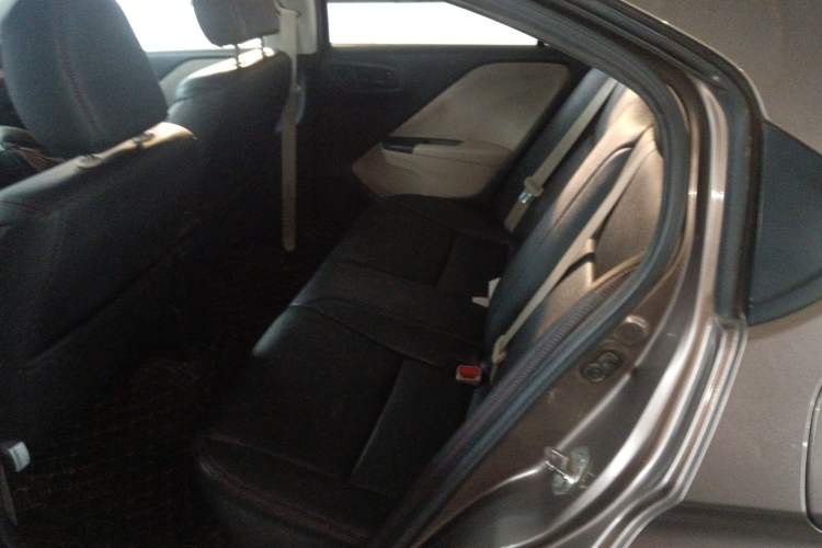 Used Honda Greiz 2016 1.5L CVT Classic Edition Interior 4