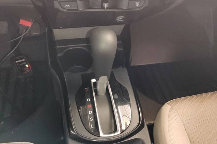 Used Honda Greiz 2016 1.5L CVT Comfort Version Interior 5