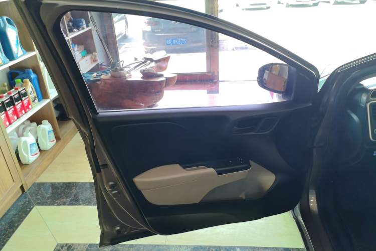 Used Honda Greiz 2016 1.5L CVT Classic Edition Interior 7