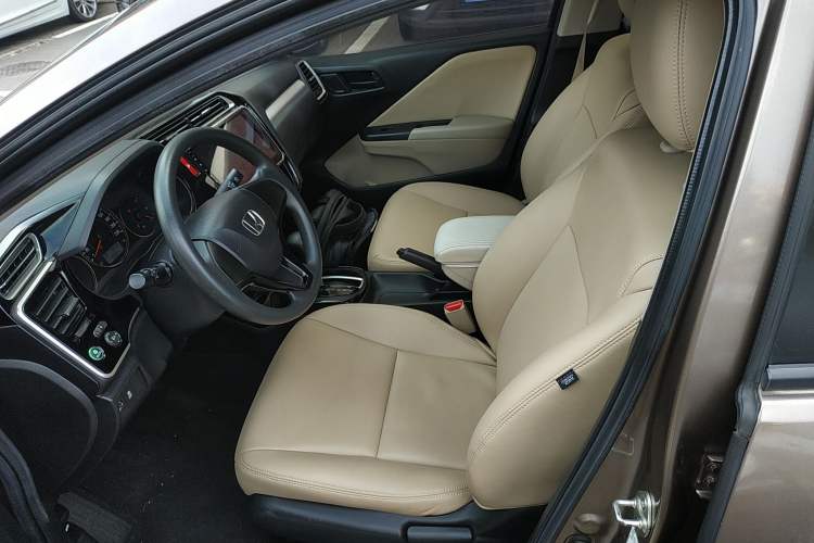 Used Honda Greiz 2016 1.5L CVT Comfort Version Left Front Seat