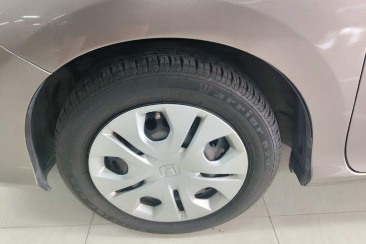 Used Honda Greiz 2016 1.5L CVT Classic Edition Left Front Wheel Hub
