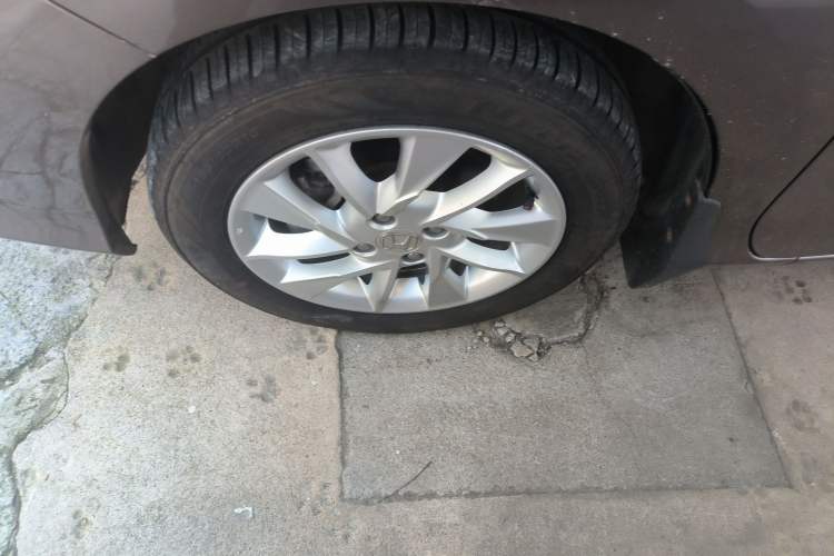Used Honda Greiz 2016 1.5L CVT Fashion Edition Left Front Wheel Hub