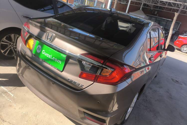 Used Honda Greiz 2016 1.5L CVT Fashion Edition Rear Right 45 Deg