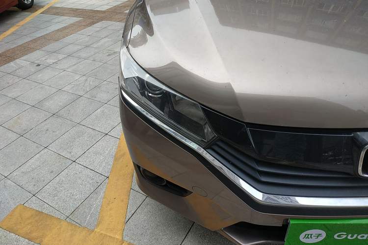 Used Honda Greiz 2016 1.5L Manual Classic Edition Right Front Headlight