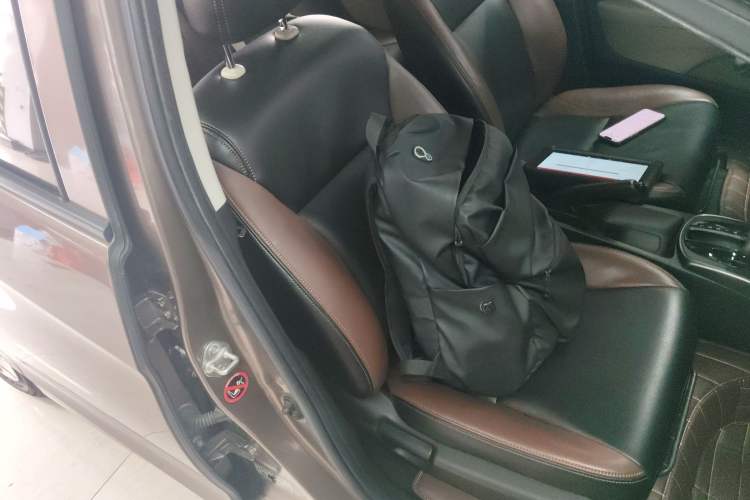 Used Honda Greiz 2016 1.5L CVT Classic Edition Right Front Seat